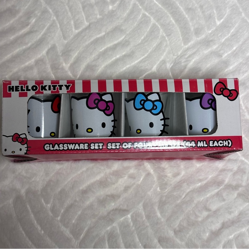 Hello Kitty Glassware Set - Pink and Blue Accents
